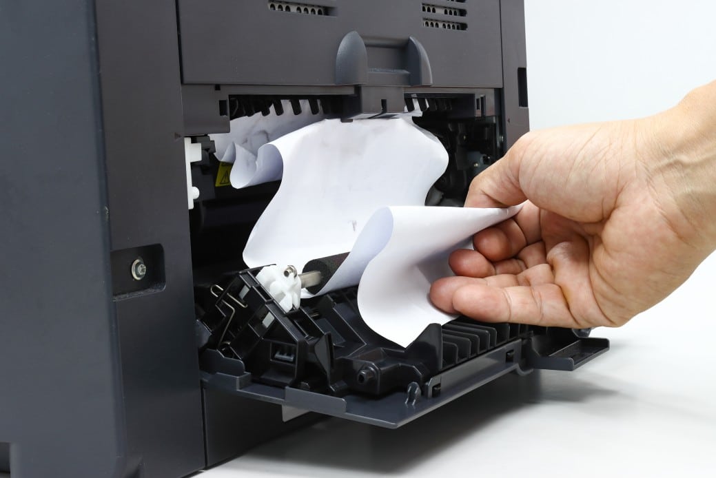 Papierstau im Drucker - worauf achten? Bild: @poojames via Twenty20